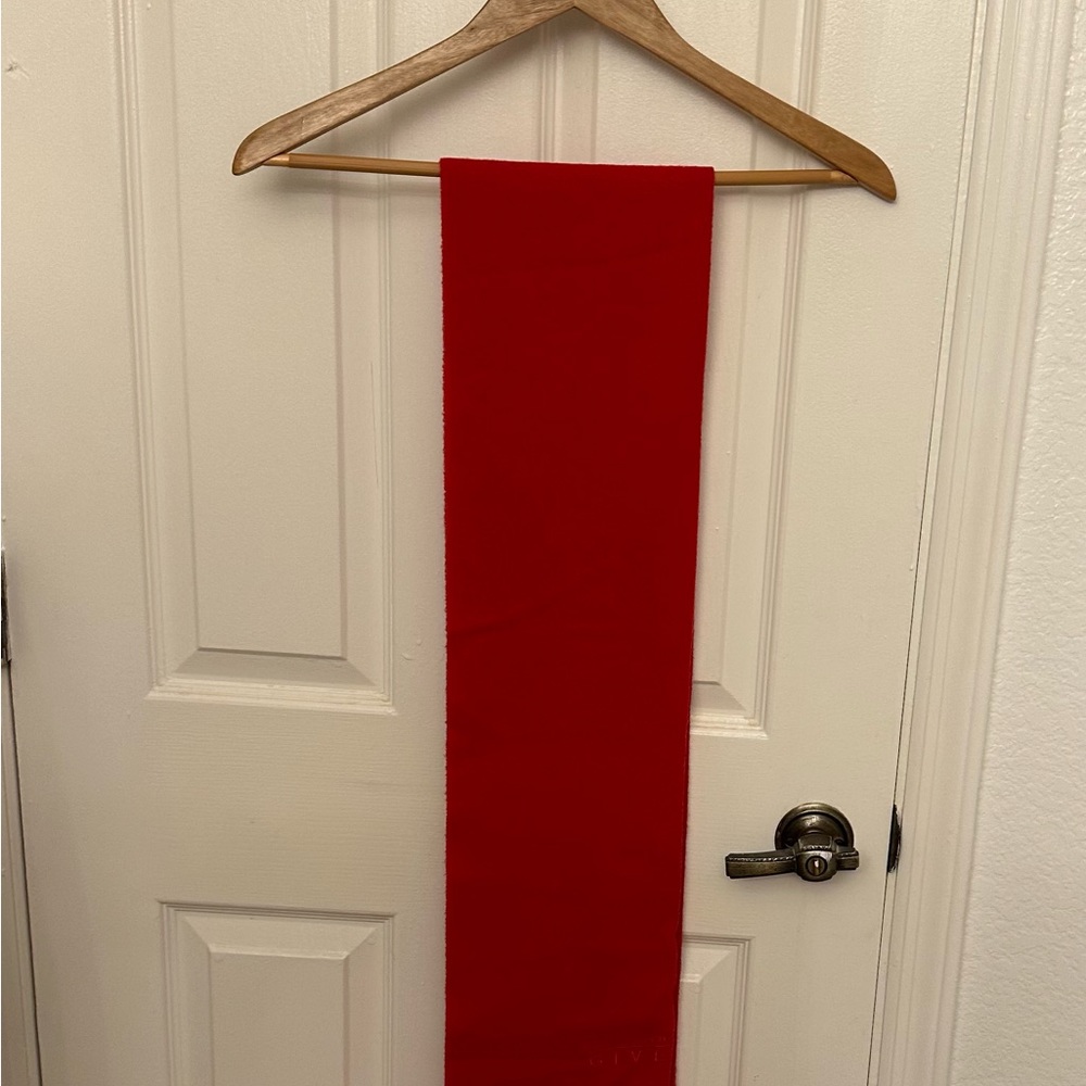 - Vintage Givenchy Red Wool Scarf looks new - Picture 2 of 2
